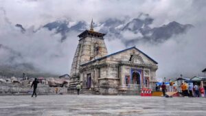 খুলছে কেদারনাথ মন্দিরের দরজা