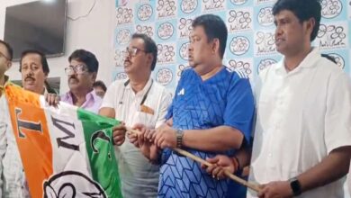 তৃণমূলে ফিরলেন প্রাক্তন ফুটবলার দীপেন্দু বিশ্বাস