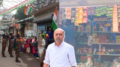 তৃণমূল কার্যালয় এখন মুদির দোকান