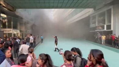 বহুতলের রেস্তোরাঁয় আগুন ! শোরগোল অফিসপাড়ায়