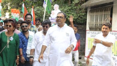 পানিহাটীর তৃণমূল প্রার্থী তীর্থঙ্কর ঘোষ