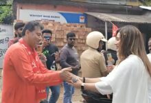 হাত মেলালেন সায়নদীপ -সায়ন্তিকা