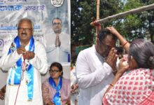 বামদিকে : নির্মল ঘোষ । ডানদিকে : প্রচারে তীর্থঙ্কর ঘোষ