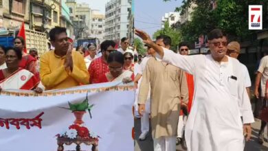 সায়নদীপ মিত্র (বামদিকে )। মানস মুখার্জী (ডানদিকে)