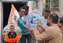 ফিরিয়ে দেওয়া হচ্ছে পার্টি অফিস (ইনসেটে : জয় সাহা )